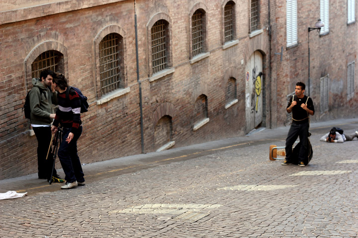 Fupete_Krisis-Legami_Urbino2012_01